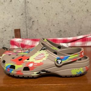 CROCS Ikat Classic Clogs Rare Multicolored Size 12 Men’s New With Tags